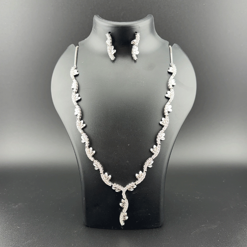 Elegant Silver Jewellery